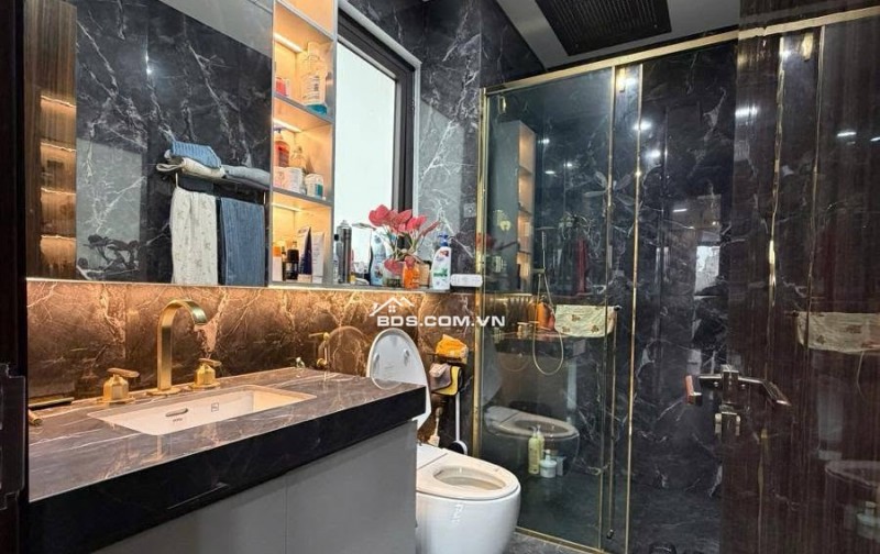 HAI BÀ TRƯNG - SIÊU PHẨM LÔ GÓC  - THANG MÁY -  Cách 10m ra Phố